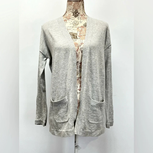 TALBOTS Gray Cashmere blend cardigan size MP. - Picture 9 of 13